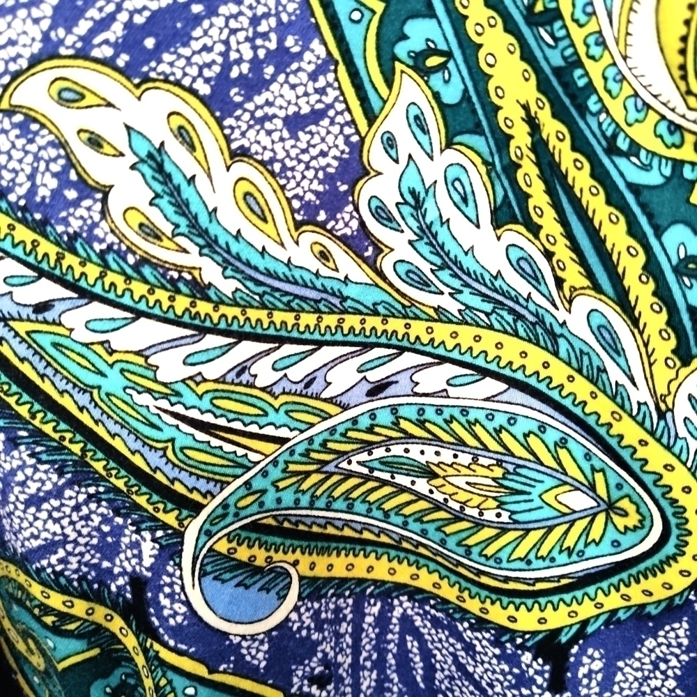 212 Collection Blue & Green Paisley Blouse | Plus Size 1X | Button-Front Top - Picture 3 of 7